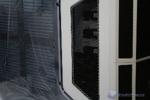 00027Aerocool XPREDATOR WHITE XTREMEHARDWARE.COM
